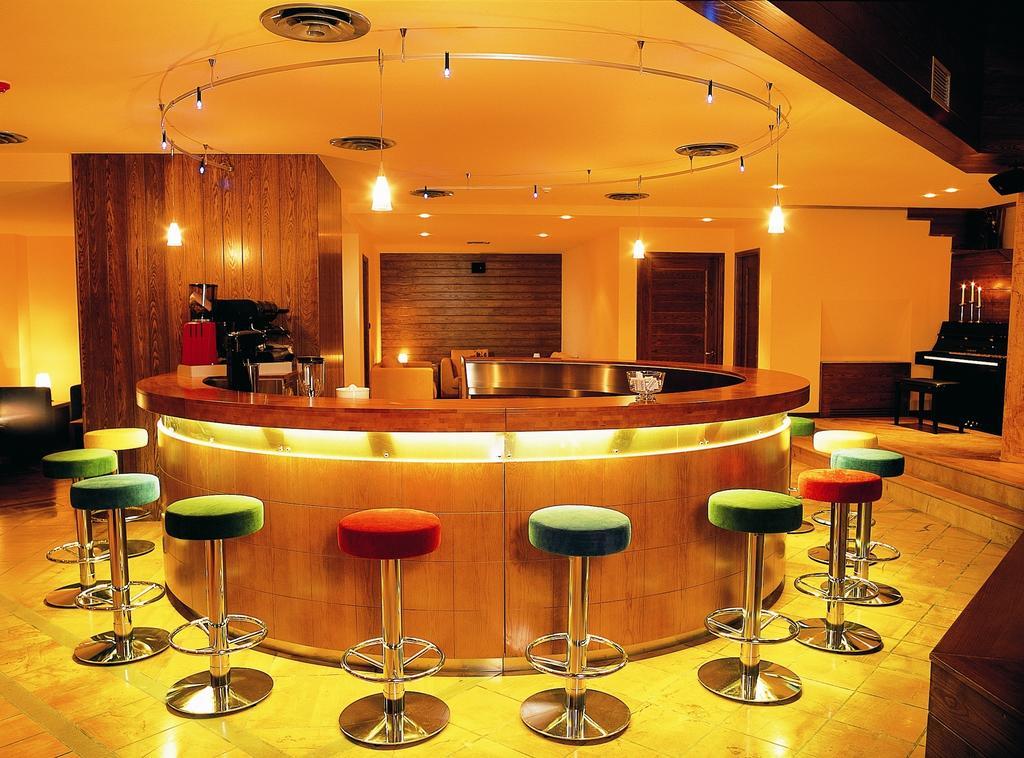 Avaris Hotel Karpenísion Esterno foto