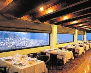 Avaris Hotel Karpenísion Esterno foto